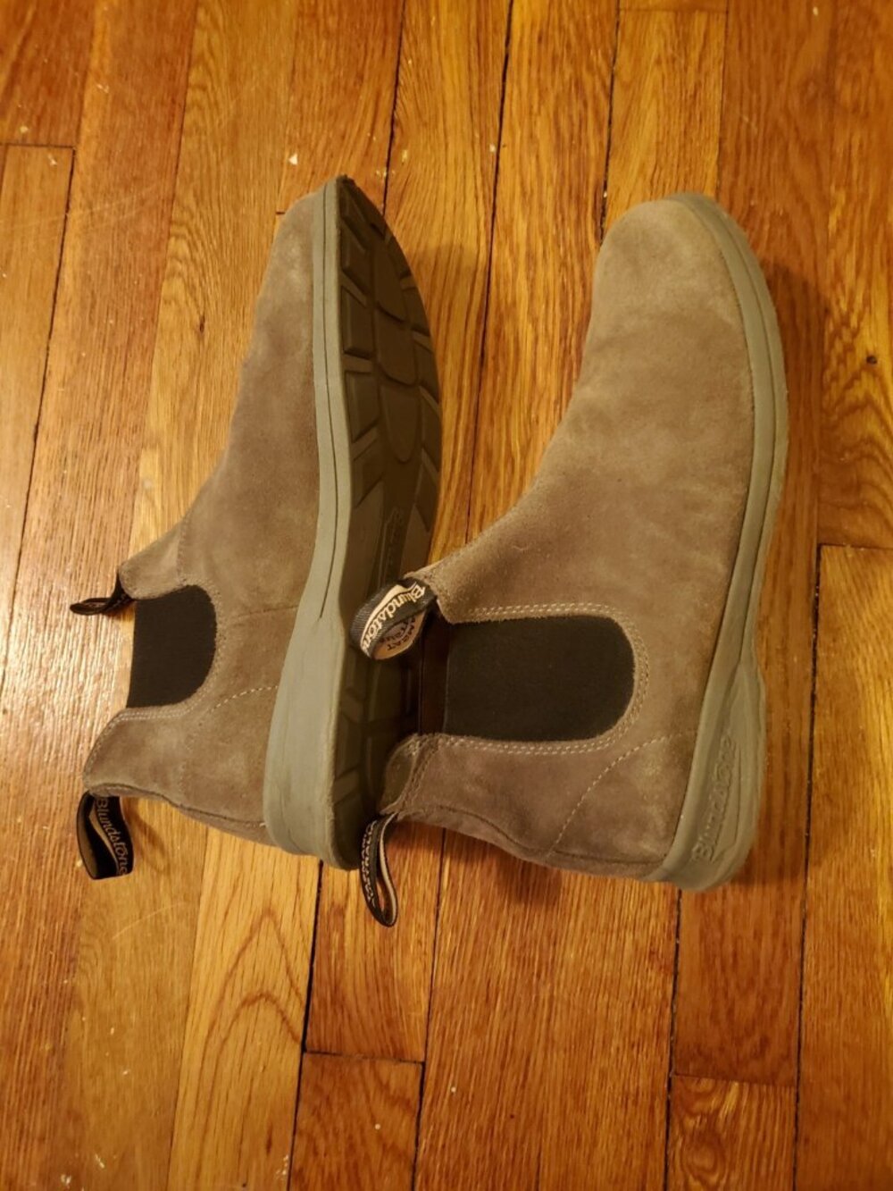 Men's Blundstone Tasmania Australia taupe Gray Suede Chelsea Ankle Boots Size 10
